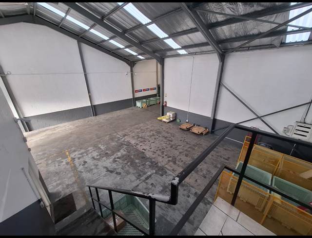 545M² WAREHOUSE TO LET IN BLACKHEATH INDUSTRIAL
